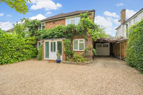 3 bedroom detached house to rent, Stevens Lane, Claygate, Esher, Surrey, KT10