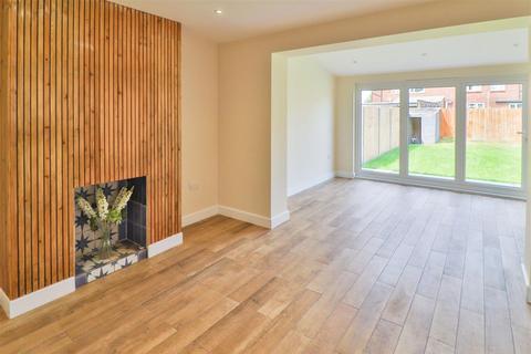 3 Bradfield Crescent, Hadleigh, Ipswich, IP7 5ET