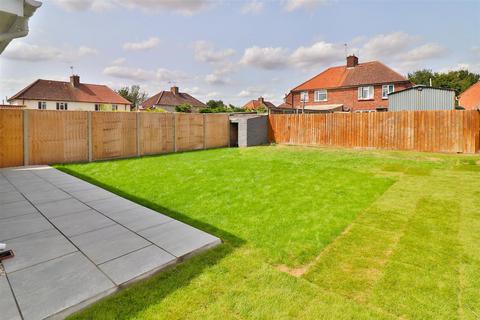 3 Bradfield Crescent, Hadleigh, Ipswich, IP7 5ET