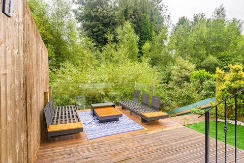 73 Brookfield View, Cleckheaton, BD19 4ES