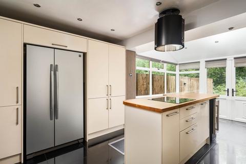 73 Brookfield View, Cleckheaton, BD19 4ES