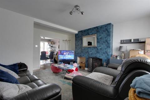7 Buckingham Road, Tring, HP23 4HG