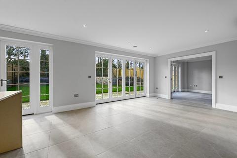 undefined, Broadoaks Park Road, West Byfleet, Surrey, KT14 6FH