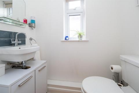 120a Carshalton Road, Sutton, SM1 4RL