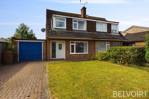 3 bedroom semi-detached house to rent, Babbacombe Avenue, Baswich, Stafford, ST17