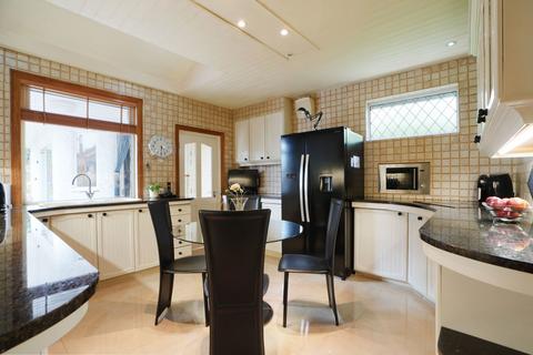 445 Halifax Road, Grenoside, Sheffield, S35 8PB