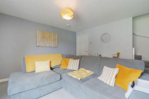 6 Hobson Way, Rotherham, S65 3SY