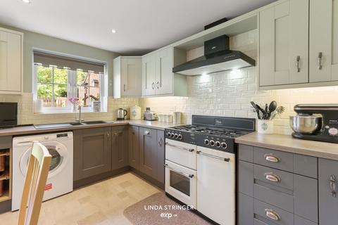 25 Carson Avenue, Dinnington, Sheffield, S25 3QP