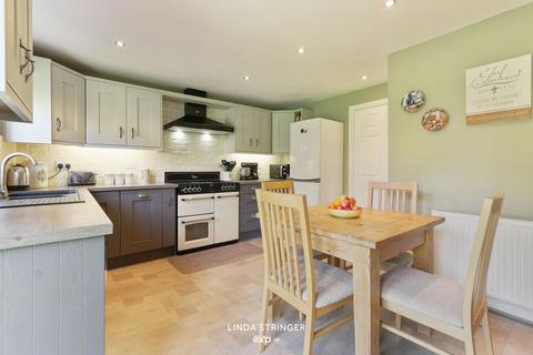 25 Carson Avenue, Dinnington, Sheffield, S25 3QP