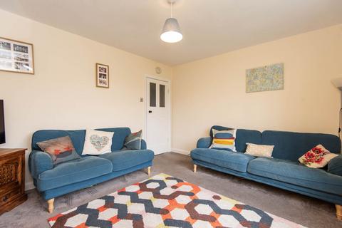 61 Ashgate Road, Chesterfield, S40 4AH