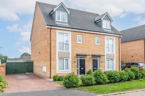 1 Lancaster Way, Cofton Hackett, Birmingham, B45 8FZ