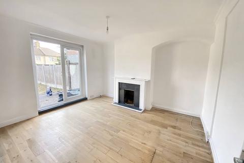 3 bedroom house to rent, Sisley Road, Barking IG11