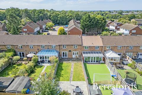 64 Chapel Fields, Harlow, CM17 9EH