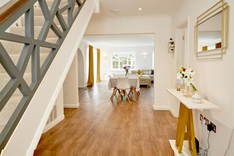 8 Inchwood, West Wickham, BR4 9RB