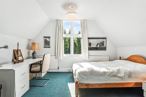 13 Mount Park Crescent, London, W5 2RN
