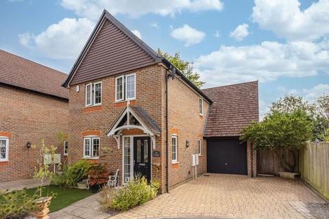 3 bedroom detached house for sale, Glebelands, Crawley RH10