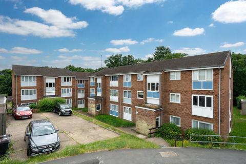 2 bedroom flat for sale, Kimpton Close, Hemel Hempstead