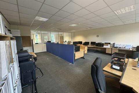 Property to rent, Newton Court, Pendeford Business Park, Wolverhampton