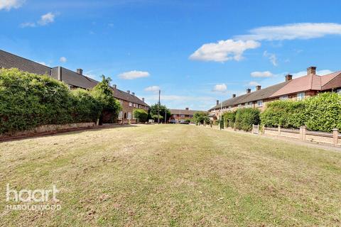 3 bedroom terraced house for sale, North Hill Drive, Romford