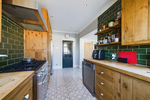 38 Balmoral Road, Northampton, NN2 6LA