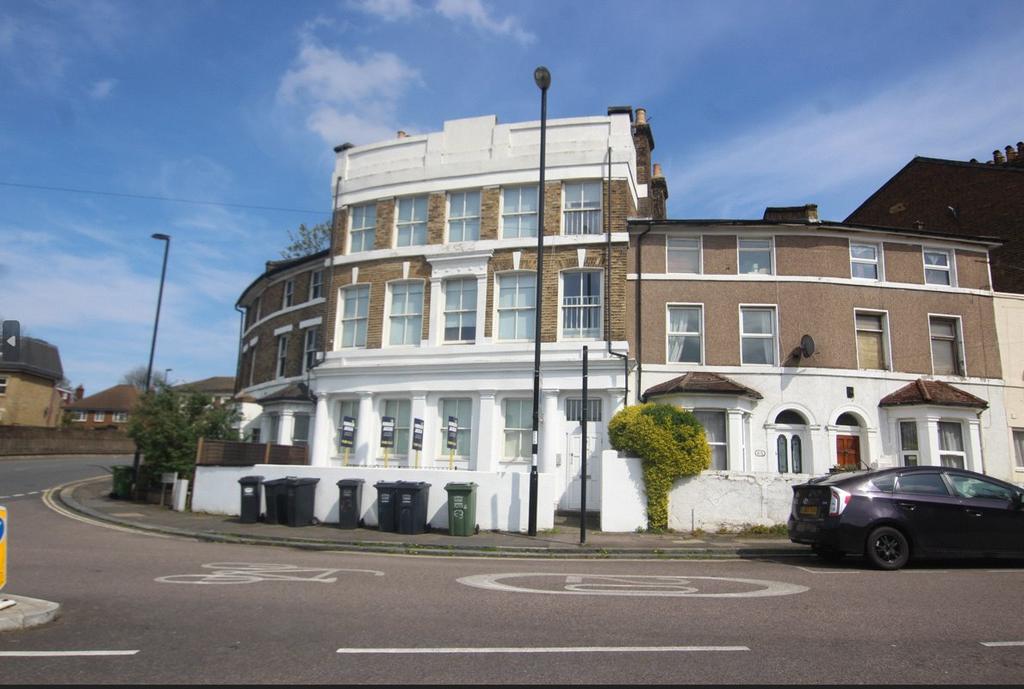 Courthill Road, London, SE13 Studio to rent £1,250 pcm (£288 pw)