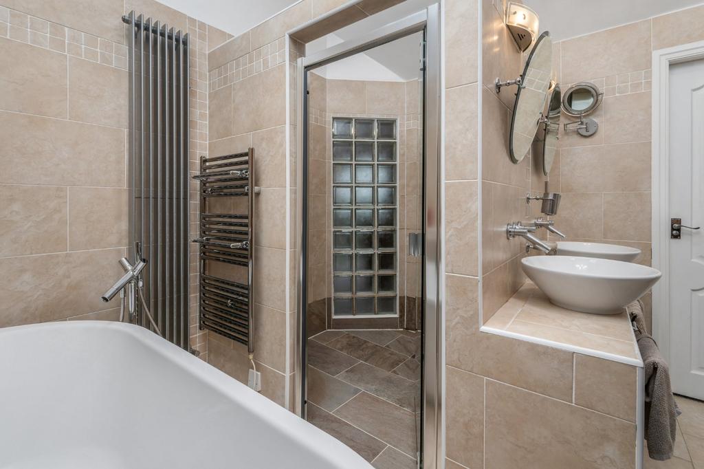 Ensuite