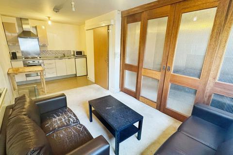 1 bedroom flat for sale, Renolds House, Lamba Court, Salford, M5