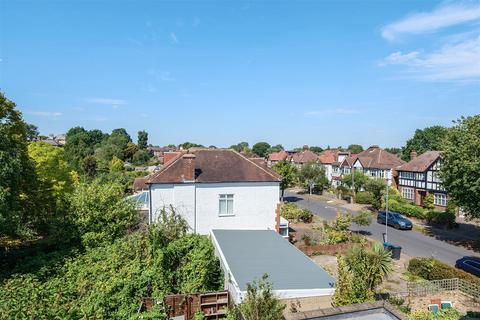 1 bedroom apartment for sale, Avenue South, Surbiton