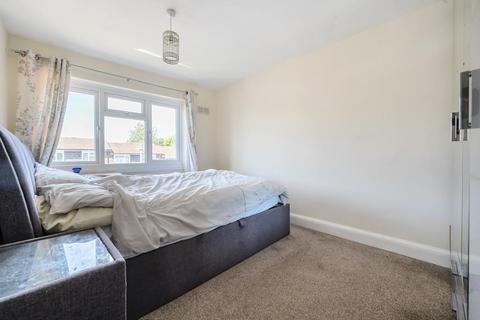 3 bedroom semi-detached house to rent, Hithercroft Road,  High Wycombe,  HP13