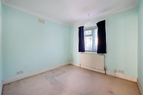 95 Runnymede, London, SW19 2RQ