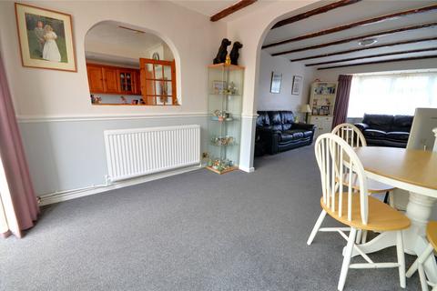 40 Felbridge Close, East Grinstead, RH19 2BN