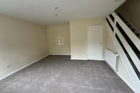 2 bedroom flat for sale, Kildare Close, Bordon