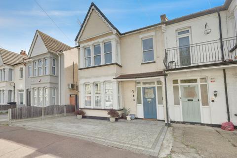 50a Elderton Road, Westcliff-on-sea, SS0 8AQ