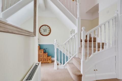 50a Elderton Road, Westcliff-on-sea, SS0 8AQ