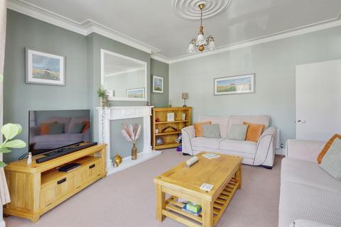 50a Elderton Road, Westcliff-on-sea, SS0 8AQ