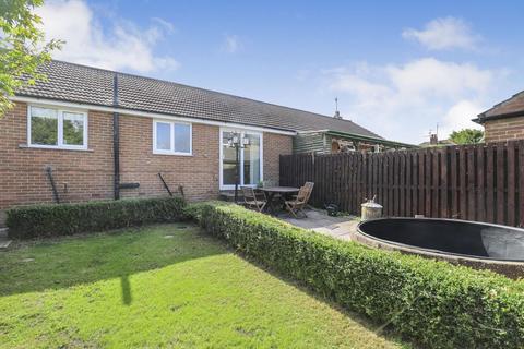 2 bedroom semi-detached bungalow for sale, Fieldway, Harrogate, HG1 3JZ