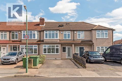 4 bedroom terraced house for sale, Henley Avenue, Cheam, SM3