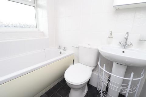 2 bedroom end of terrace house to rent, Featherbank Grove, Horsforth, Leeds, West Yorkshire, LS18