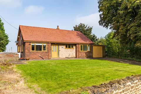 3 bedroom detached bungalow for sale, Back Street, Alkborough