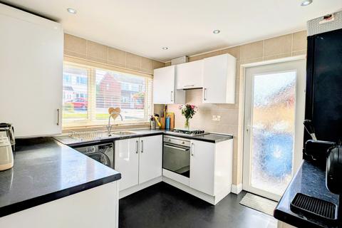 5 Dennis, Tamworth, B77 2RE