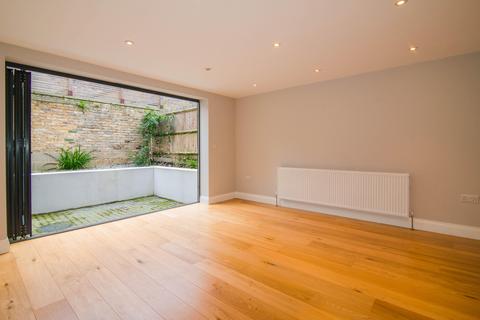 1 bedroom flat to rent, Sheen Road, Richmond, Surrey, UK