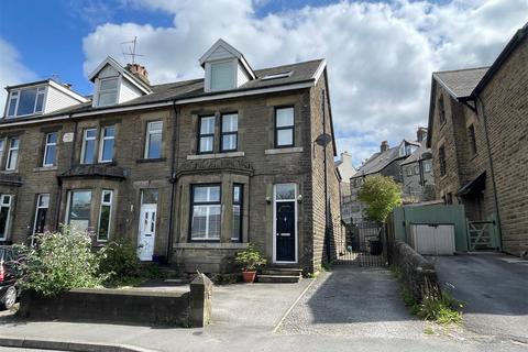 4 bedroom end of terrace house for sale, Leek Road, Buxton