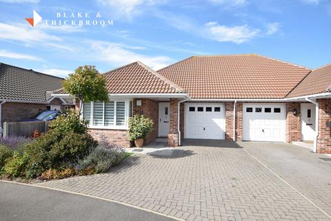 2 bedroom semi-detached bungalow for sale, Gainsford Gardens, Clacton-on-Sea