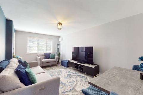 48 Challacombe, Furzton, Milton Keynes, MK4 1DP