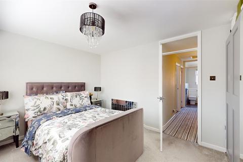 48 Challacombe, Furzton, Milton Keynes, MK4 1DP
