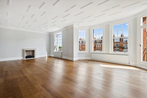 28 Oakwood Court, London, W14 8JU