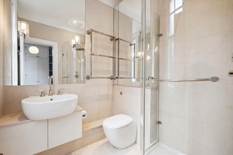28 Oakwood Court, London, W14 8JU