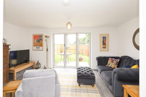 4 bedroom end of terrace house for sale, Woodyard Avenue, Chesterfield S41