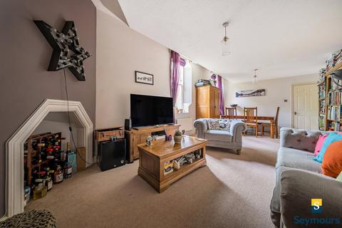 4, The Keep Cardwells Keep, Guildford, GU2 9PE