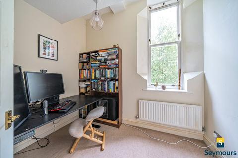 4, The Keep Cardwells Keep, Guildford, GU2 9PE